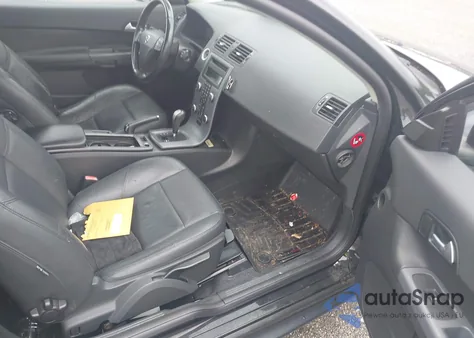 2012 Volvo C30 T5 z USA, uszkodzony, nr VIN YV1672MKXC2275214